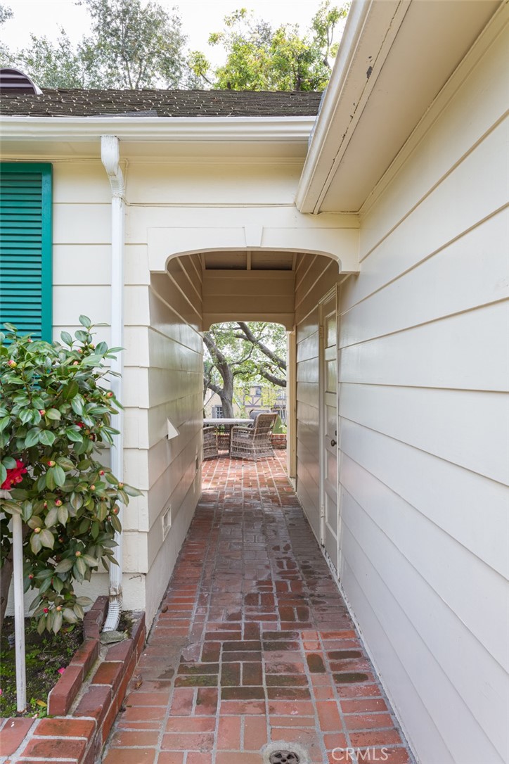 2435 Ridgeway Road San Marino, CA 91108 - Photo 33 of 38 a view of a pathway both side of the house