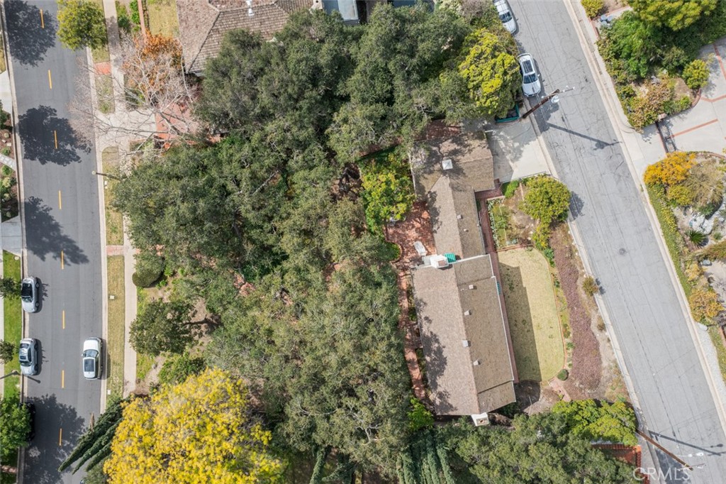 2435 Ridgeway Road San Marino, CA 91108 - Photo 37 of 38 front view of a house with trees