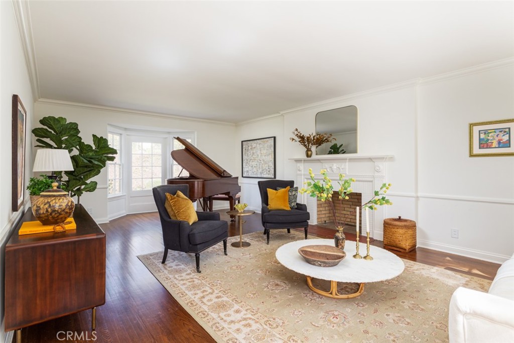 2435 Ridgeway Road San Marino, CA 91108 - Photo 5 of 38 a living room with furniture and a dining table