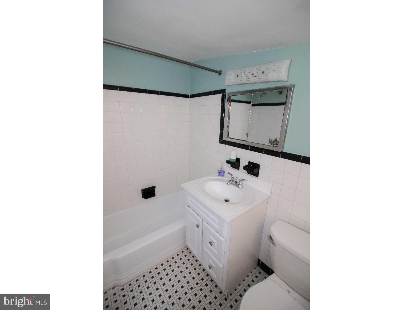 484 Kerr Lane Springfield, PA 19064 - Photo 12 of 25 Bathroom