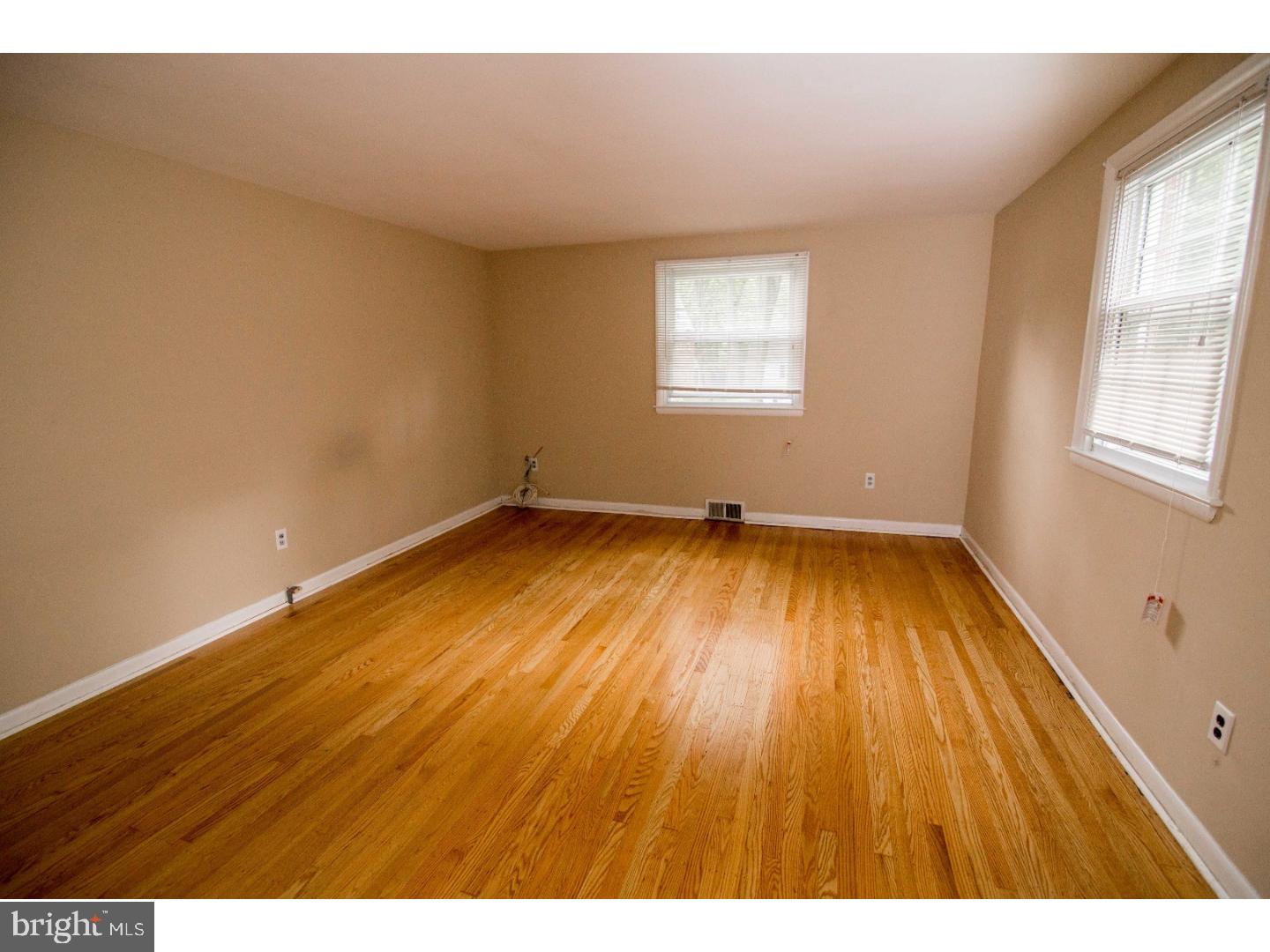 484 Kerr Lane Springfield, PA 19064 - Photo 13 of 25 Bedroom 2