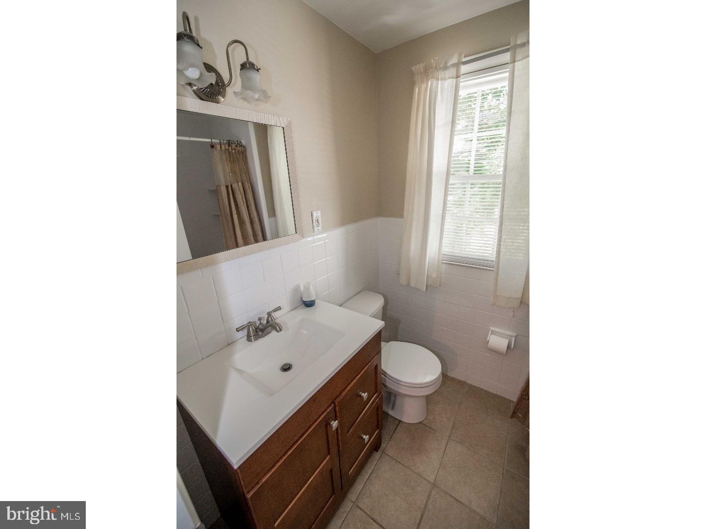 484 Kerr Lane Springfield, PA 19064 - Photo 20 of 25 Bathroom