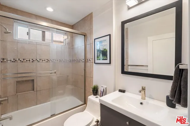 $669,000 | 2721 2nd Street, Unit 211, Santa Monica, CA 90405