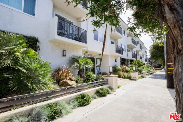 $669,000 | 2721 2nd Street, Unit 211, Santa Monica, CA 90405