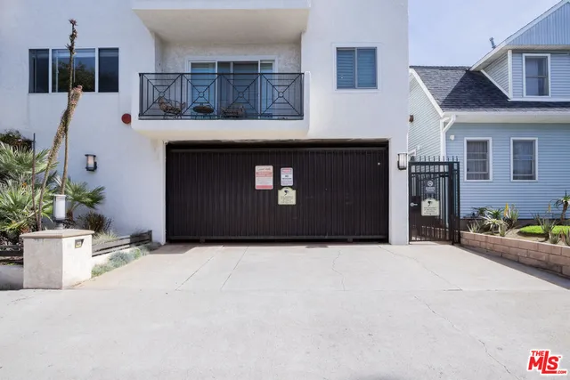 $669,000 | 2721 2nd Street, Unit 211, Santa Monica, CA 90405