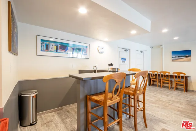 $669,000 | 2721 2nd Street, Unit 211, Santa Monica, CA 90405