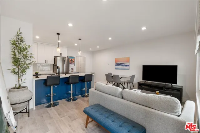 $669,000 | 2721 2nd Street, Unit 211, Santa Monica, CA 90405