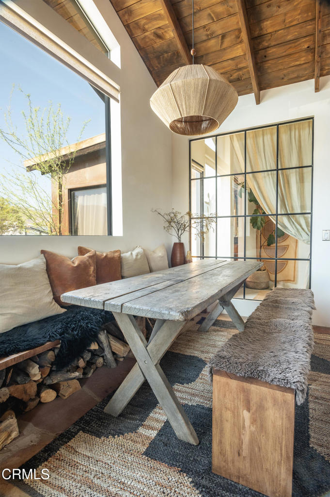 9427 T-Circle Drive Morongo Valley, CA 92256 - Photo 11 of 41 a dining room with large window