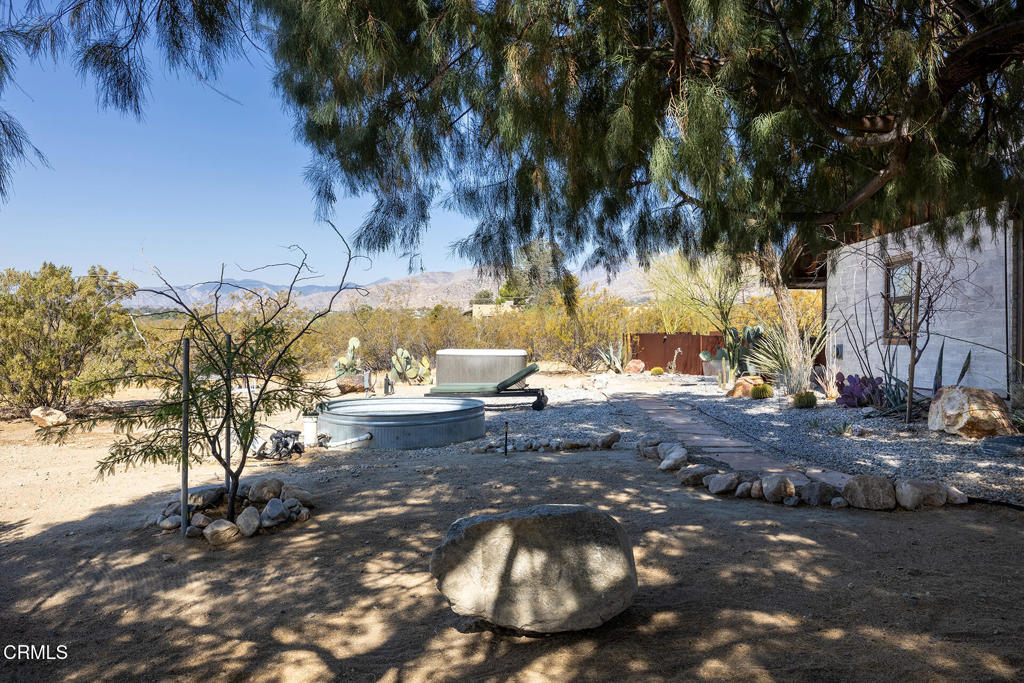 9427 T-Circle Drive Morongo Valley, CA 92256 - Photo 37 of 41 a view of yard