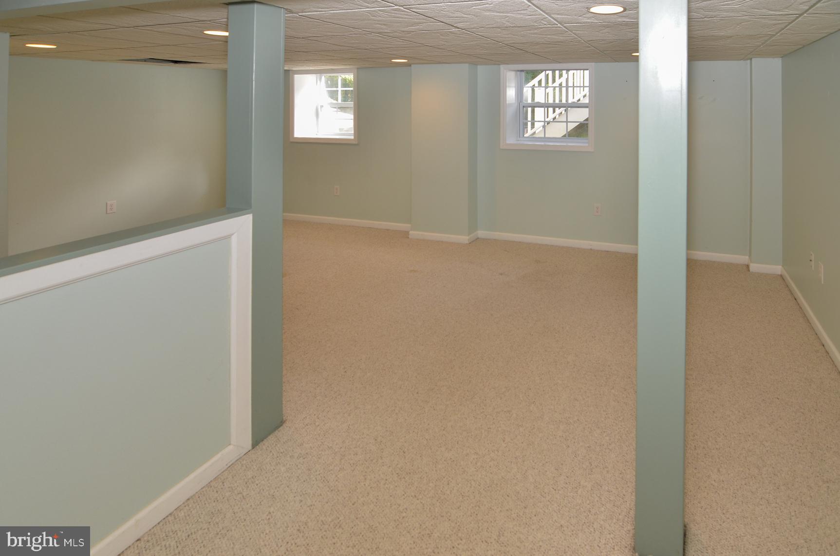 9 Noa Court Hamilton, NJ 08690 - Photo 32 of 47 a view of an empty room and window