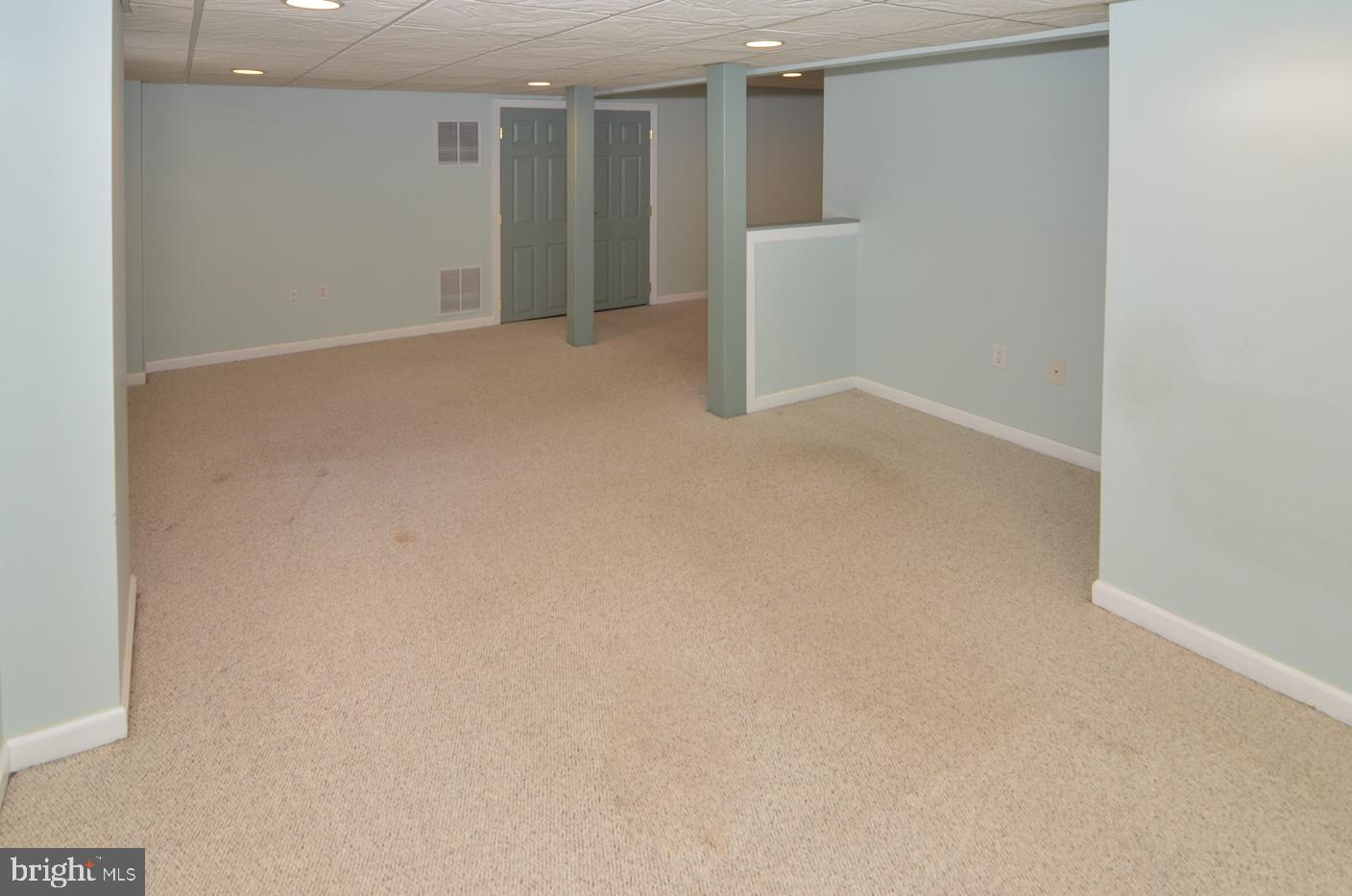 9 Noa Court Hamilton, NJ 08690 - Photo 33 of 47