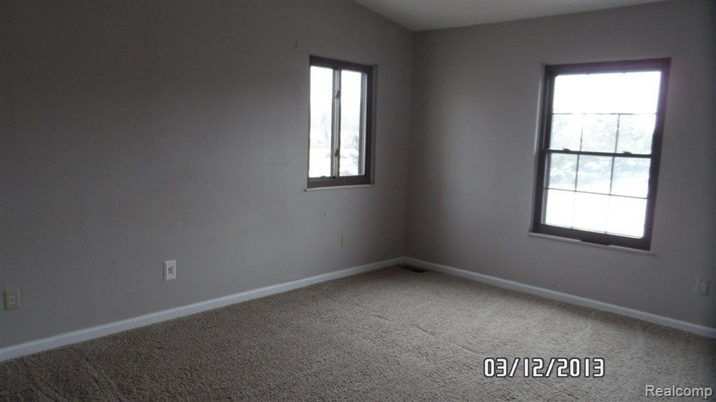 22156 Edgewater Novi, MI 48375 - Photo 7 of 10 SAM_1572.JPG