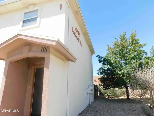 $1,300 | 10021 Railroad Drive, Unit 101, El Paso, TX 79924
