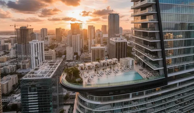 $39,500 | 300 Biscayne Blvd Way, Unit 4201, Miami, FL 33131