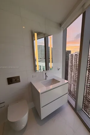 $39,500 | 300 Biscayne Blvd Way, Unit 4201, Miami, FL 33131