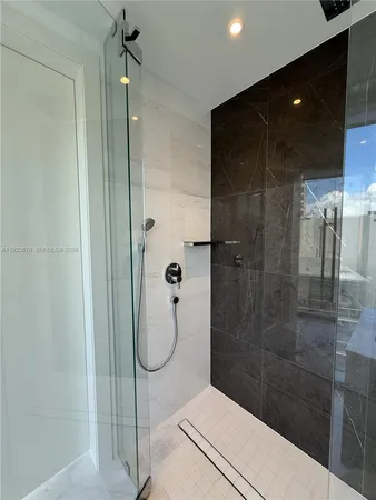 $39,500 | 300 Biscayne Blvd Way, Unit 4201, Miami, FL 33131