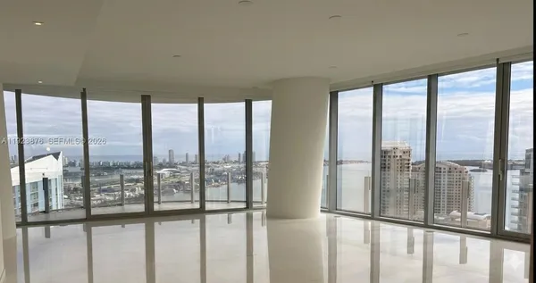 $39,500 | 300 Biscayne Blvd Way, Unit 4201, Miami, FL 33131