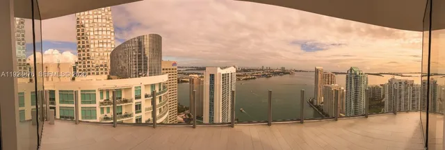 $39,500 | 300 Biscayne Blvd Way, Unit 4201, Miami, FL 33131