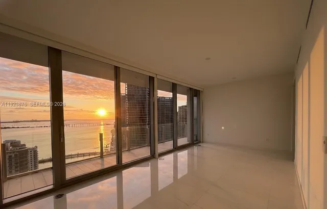 $39,500 | 300 Biscayne Blvd Way, Unit 4201, Miami, FL 33131