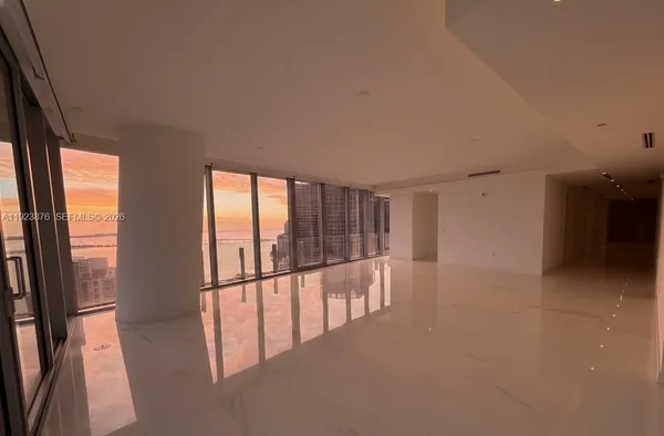 $39,500 | 300 Biscayne Blvd Way, Unit 4201, Miami, FL 33131
