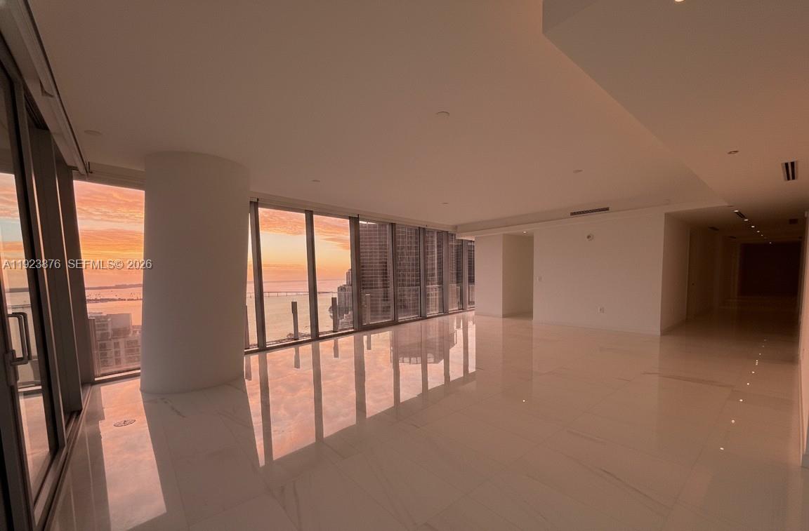 300 Biscayne Blvd Way, Unit 4201 Miami, FL 33131 - Photo 9 of 21 a view of an empty room with a window