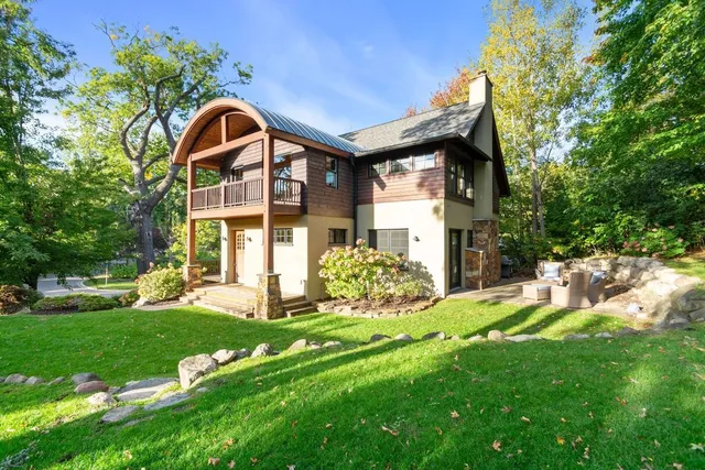 $1,500,000 | 1066 East Circle Drive, Wayzata, MN 55391