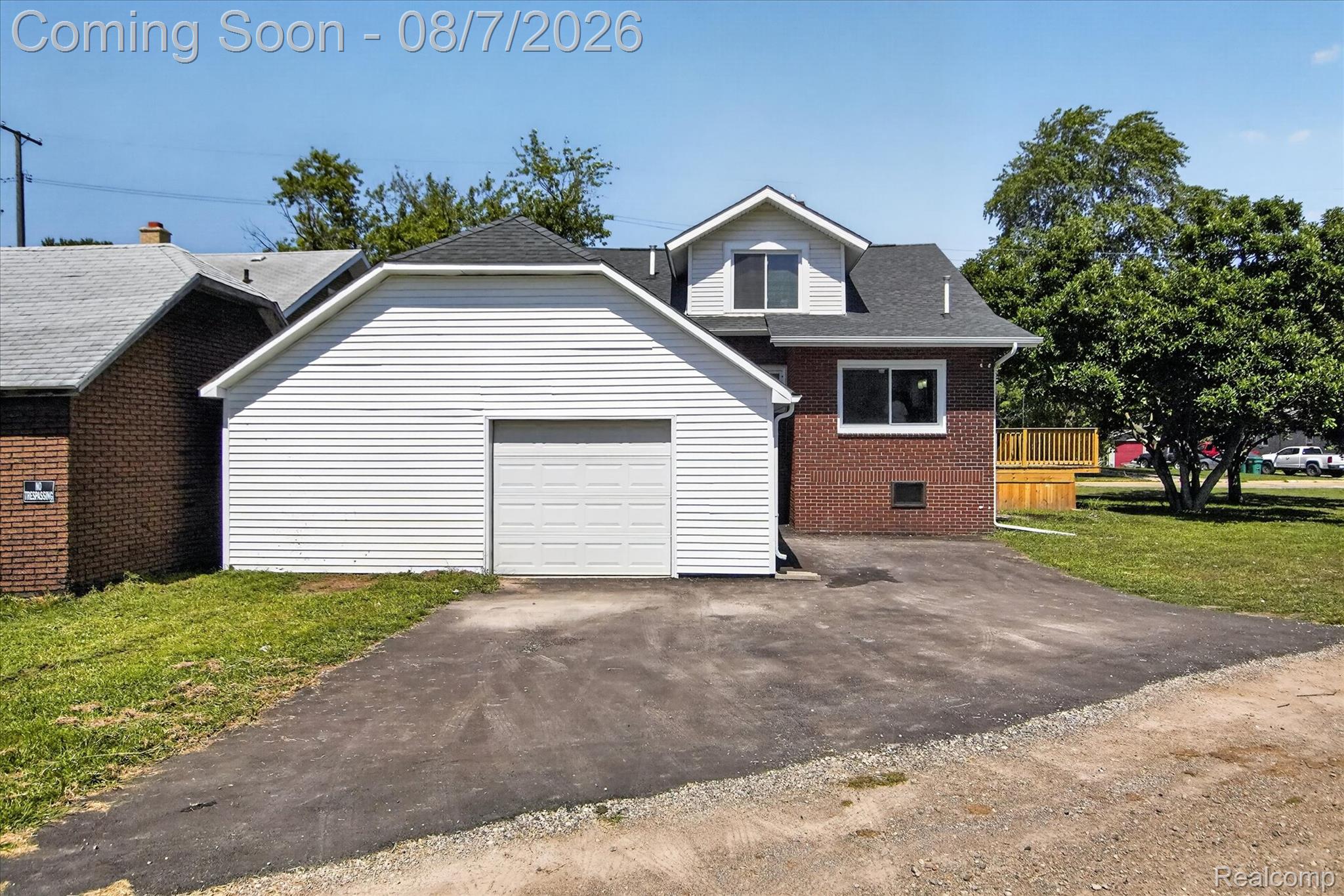 28264 Waltz Road New Boston, MI 48164 - Photo 38 of 43 Back Entry Garage