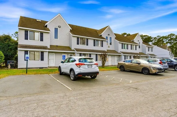 $119,500 | 500 Fairway Lane, Unit 8M, Conroe, TX 77302