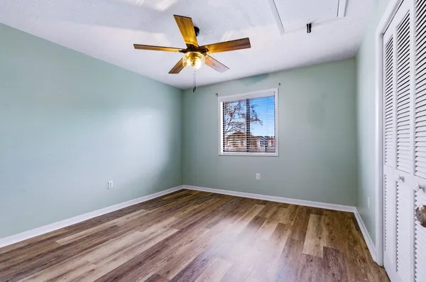 $119,500 | 500 Fairway Lane, Unit 8M, Conroe, TX 77302