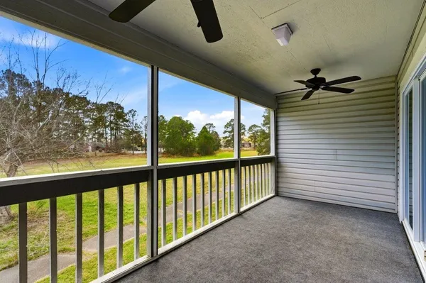 $119,500 | 500 Fairway Lane, Unit 8M, Conroe, TX 77302
