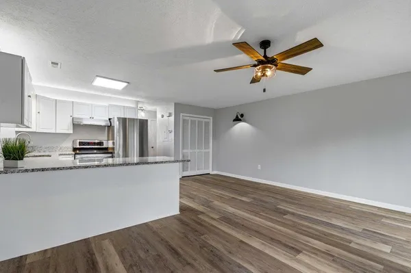 $119,500 | 500 Fairway Lane, Unit 8M, Conroe, TX 77302