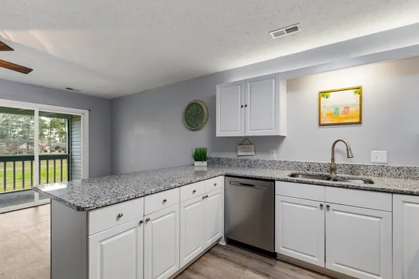 $119,500 | 500 Fairway Lane, Unit 8M, Conroe, TX 77302