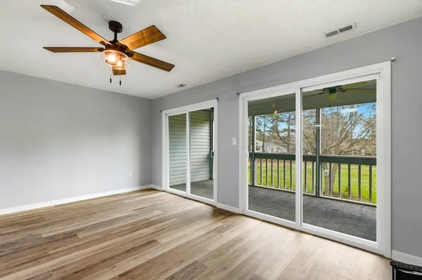 $119,500 | 500 Fairway Lane, Unit 8M, Conroe, TX 77302