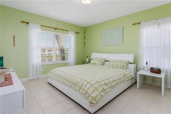 $2,000 | 3035 Horizon Lane, Unit 2208, Naples, FL 34109