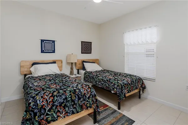 $2,000 | 3035 Horizon Lane, Unit 2208, Naples, FL 34109