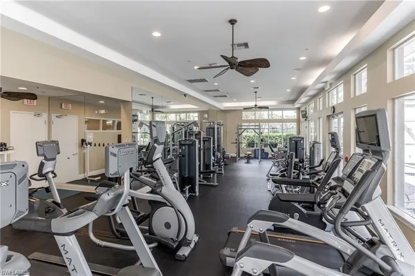 $2,000 | 3035 Horizon Lane, Unit 2208, Naples, FL 34109