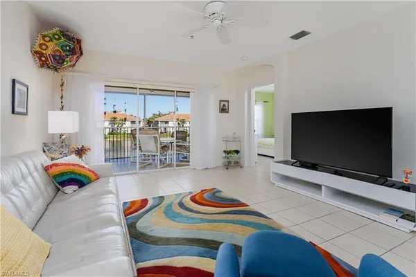 $2,000 | 3035 Horizon Lane, Unit 2208, Naples, FL 34109