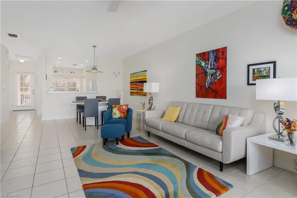 $2,000 | 3035 Horizon Lane, Unit 2208, Naples, FL 34109