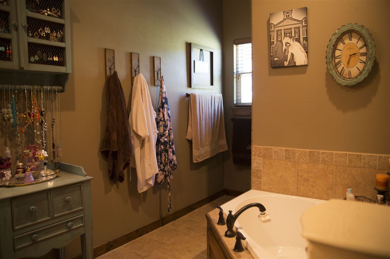 515 Par Road Perry, OK 73077 - Photo 14 of 24 Gallery Image 14