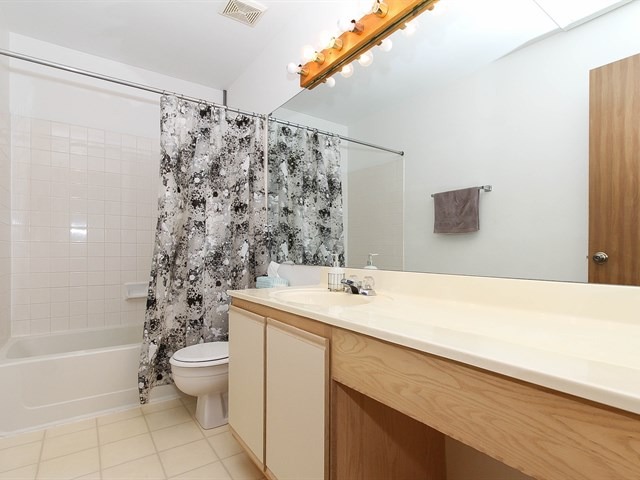 2032 Muirfield Circle Elgin, IL 60123 - Photo 13 of 21