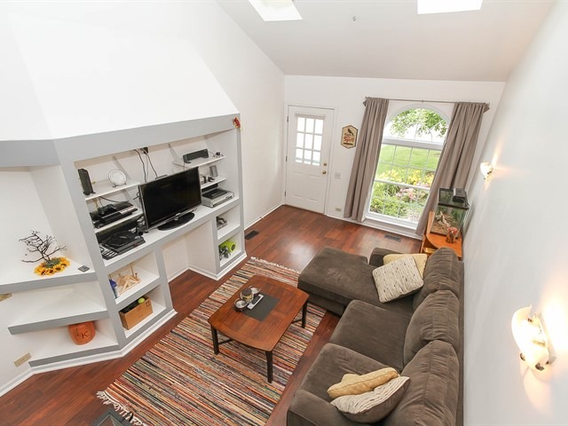 2032 Muirfield Circle Elgin, IL 60123 - Photo 5 of 21