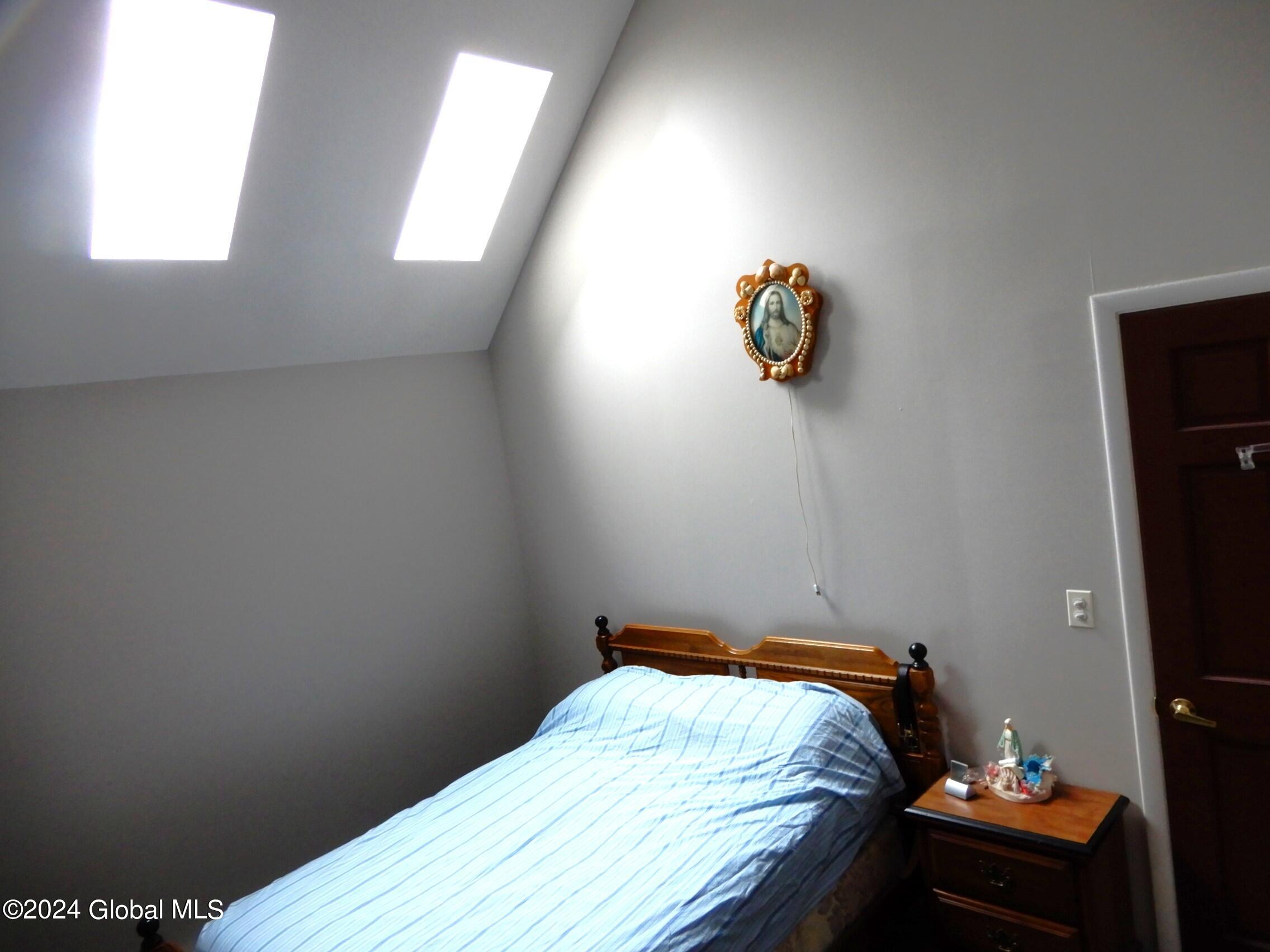 689-691 Hoosick Road Brunswick, NY 12180 - Photo 21 of 68 DSCN9806