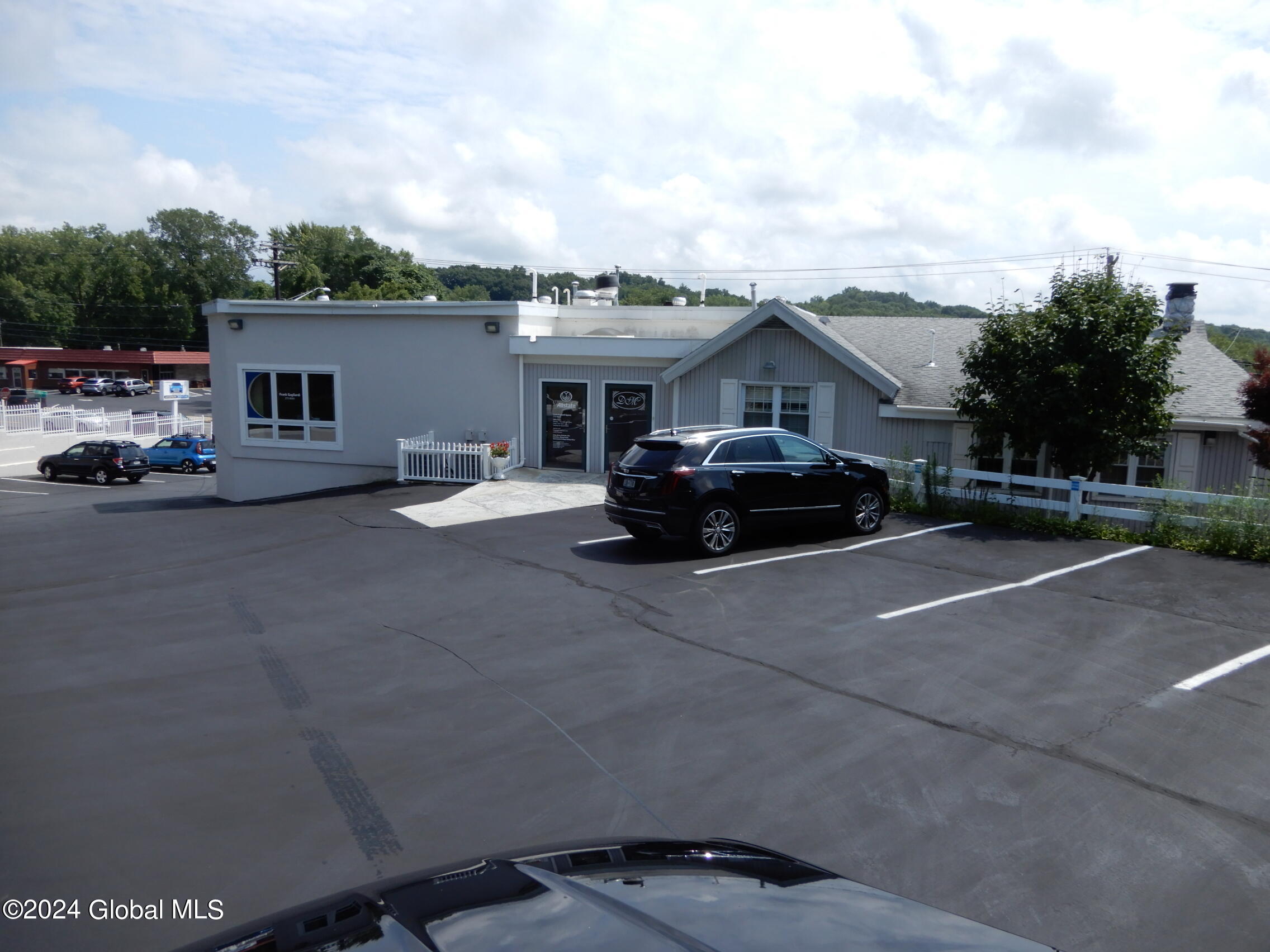 689-691 Hoosick Road Brunswick, NY 12180 - Photo 65 of 68 DSCN9853