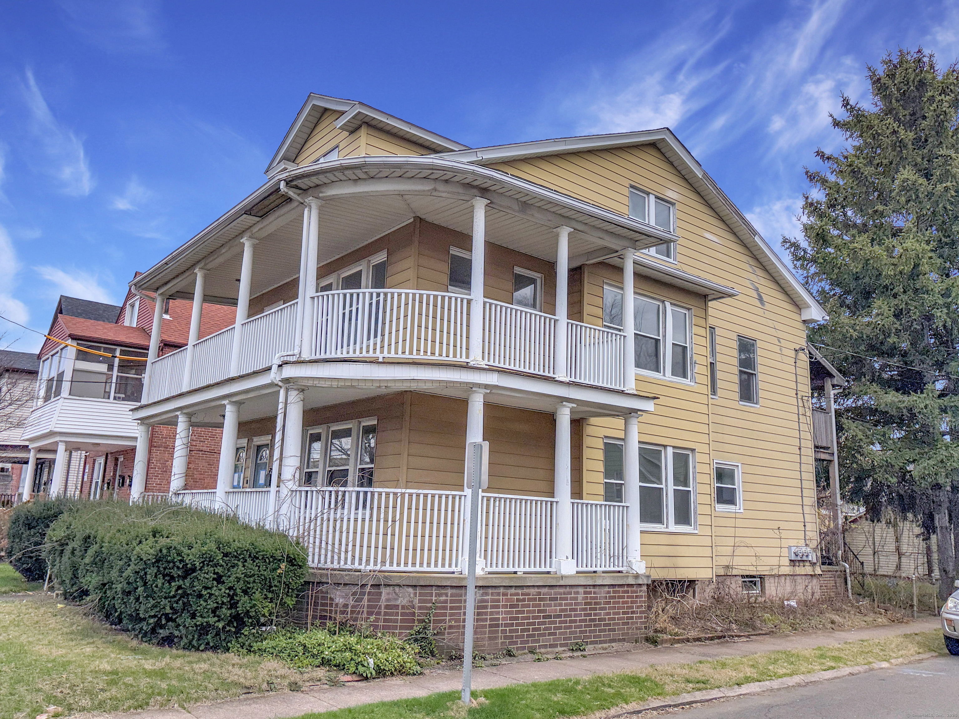 22 Helen Street Hamden, CT 06514 - Photo 3 of 30