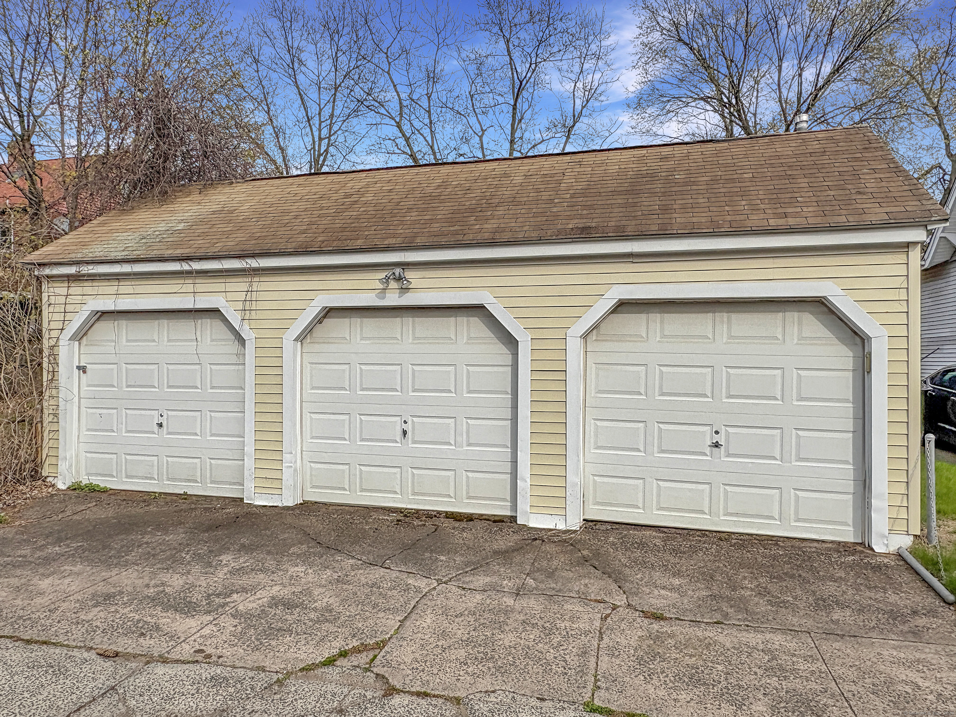 22 Helen Street Hamden, CT 06514 - Photo 4 of 30