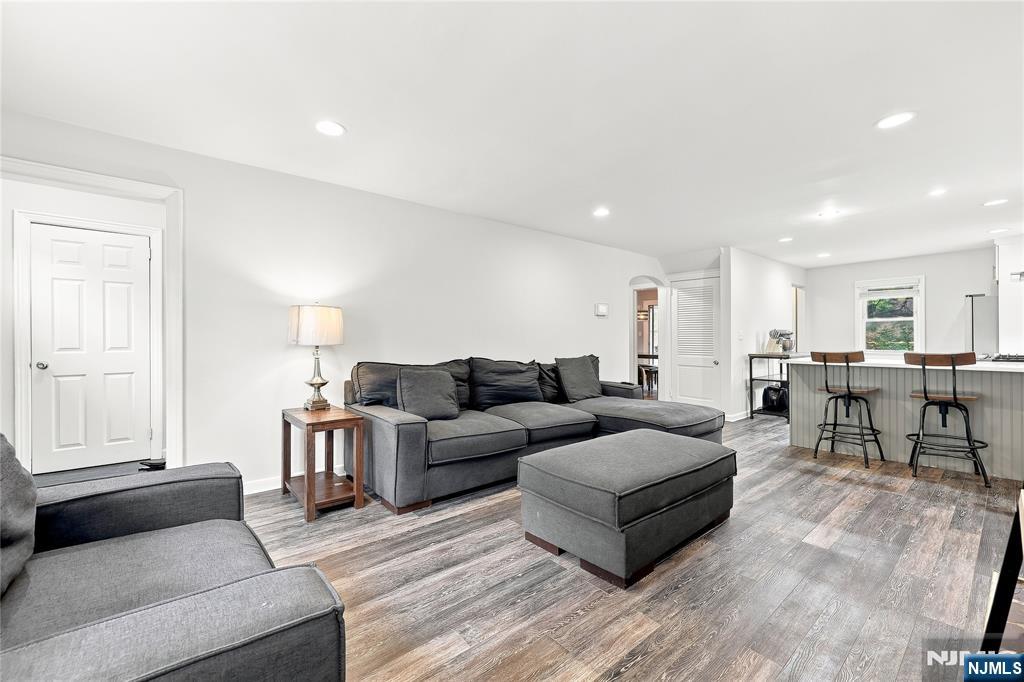 680 Northumberland Road Teaneck, NJ 07666 - Photo 5 of 42 Gallery Image 5