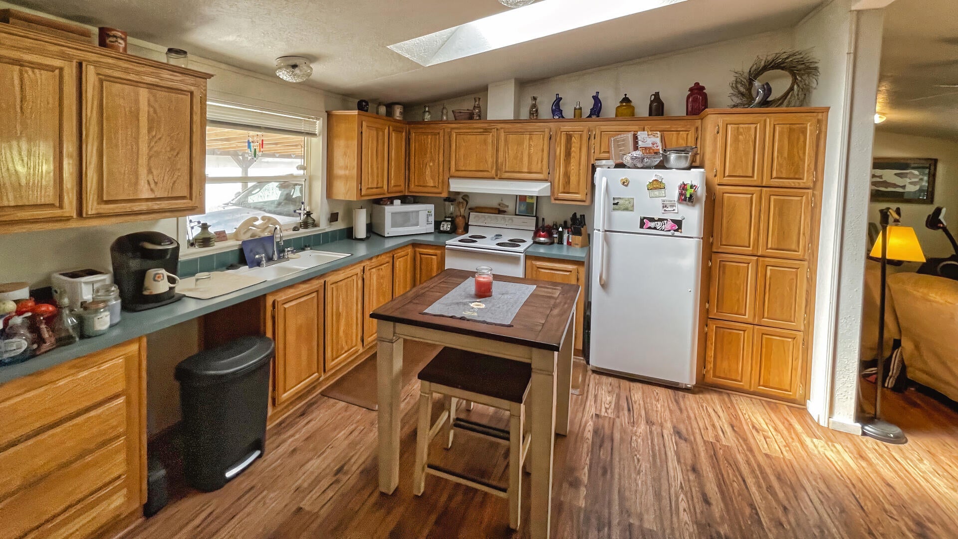 939 Greenview Road Cave Junction, OR 97523 - Photo 3 of 15 IMG_3284_upscale