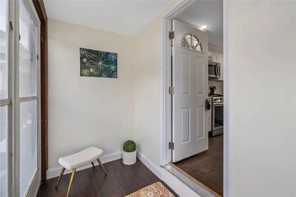 $3,300 | 33 Moorland Avenue, Providence, RI 02908