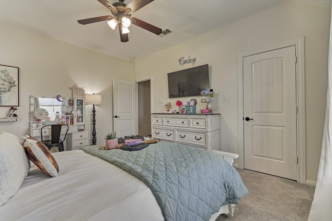 226 Hampton Glen Road Montgomery, TX 77356 - Photo 29 of 48 Secondary bedroom