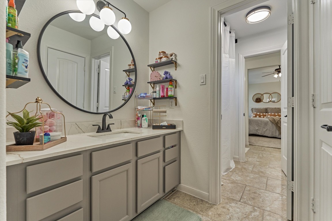 226 Hampton Glen Road Montgomery, TX 77356 - Photo 34 of 48 One of two full baths upstairs